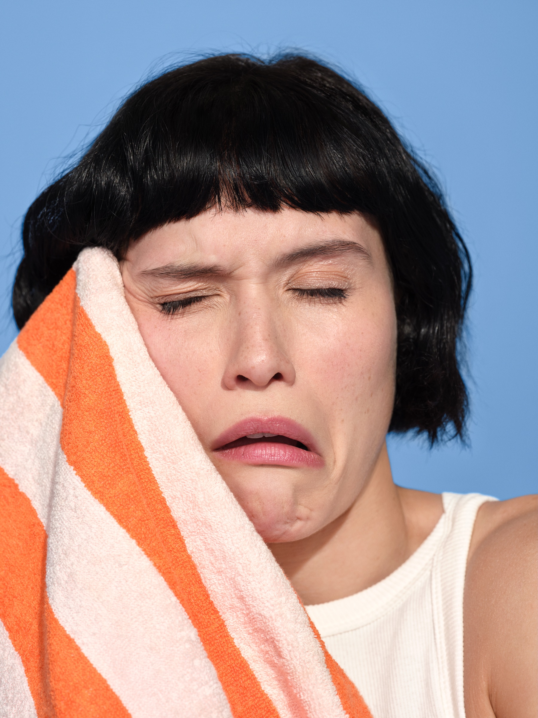 Q-tips: Dry Face Towel Launch